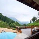Maison De Pierre بيت للعطل *