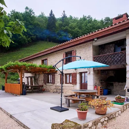 Maison De Pierre