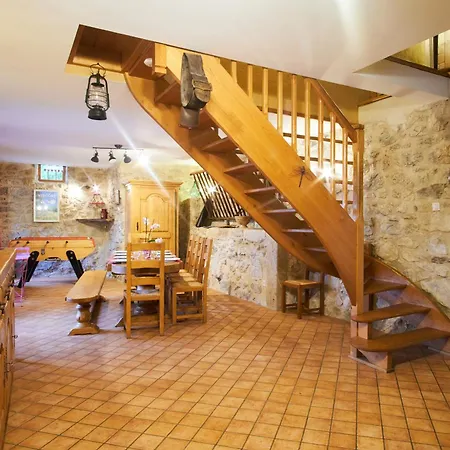 Maison De Pierre Semesterbostad