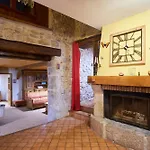 Maison De Pierre Tatil Evi