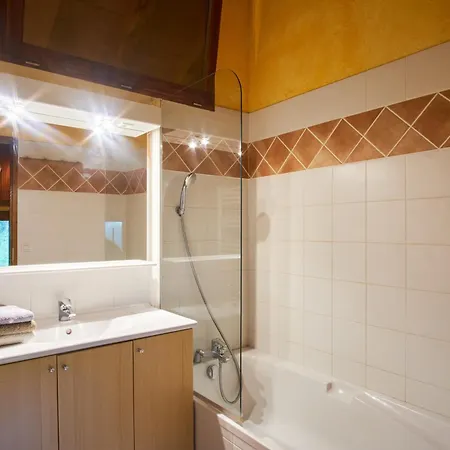 Maison De Pierre Holiday home Saint-Gervais (Isere)