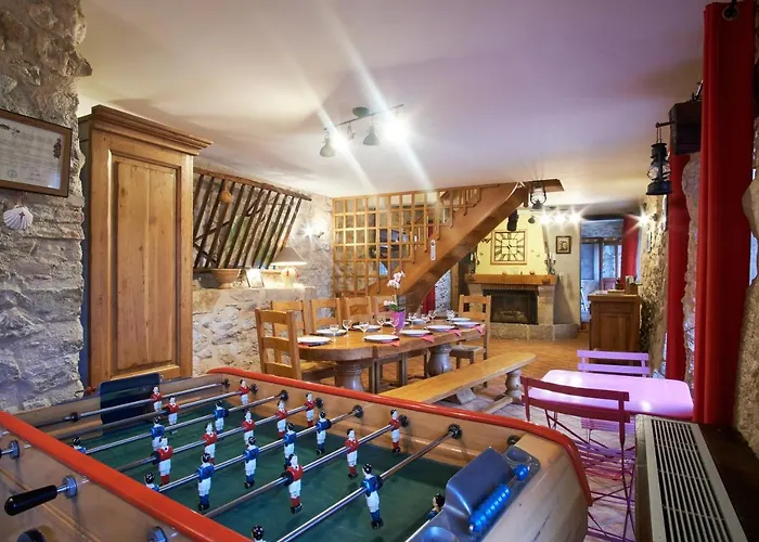 Maison De Pierre بيت للعطل