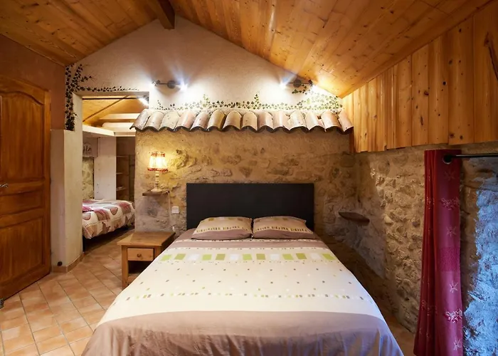 Maison De Pierre * Saint-Gervais (Isere)