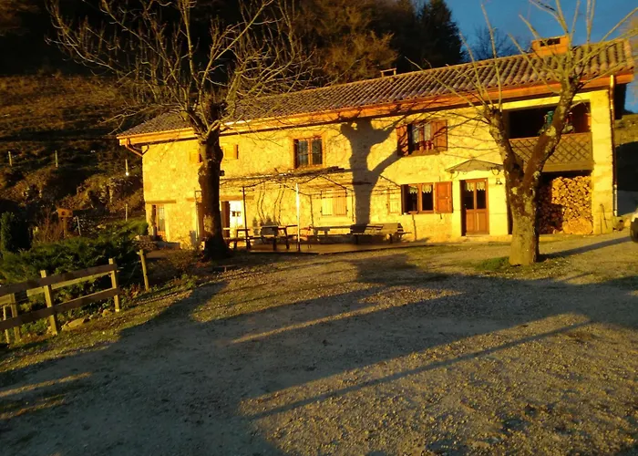 בית נופש Maison De Pierre